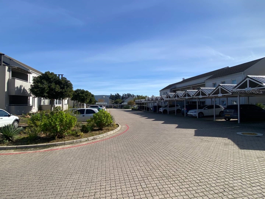 2 Bedroom Property for Sale in Klein Drakenstein Western Cape